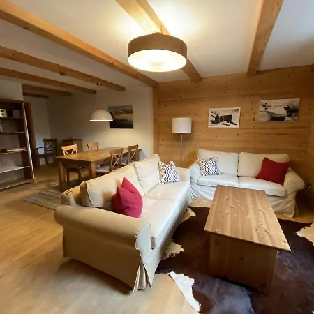 Chalet Tschengla *